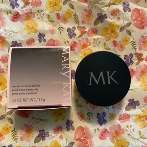 MK Translucent Loose Powder